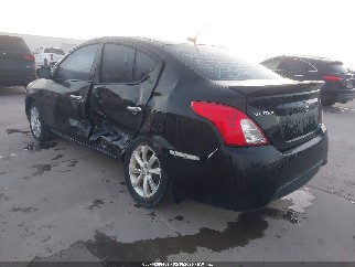 2015 Nissan Versa, VIN 3N1CN7AP5FL884941. Фото 3 з 6 з аукціону IAAI. Каталог авто зі США OpenDataCar.