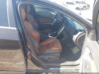 2015 Volvo V60, VIN YV126MEB7F1187940. Фото 5 из 6 с аукциона IAAI. Каталог авто из США OpenDataCar.