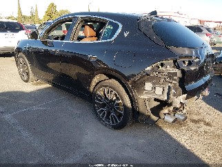 2023 Maserati Grecale, VIN ZN682AVA6P7422827. Фото 3 з 6 з аукціону IAAI. Каталог авто зі США OpenDataCar.