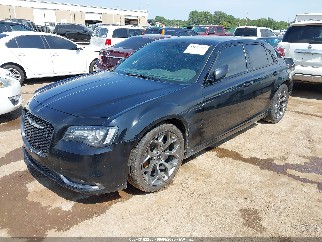 2017 Chrysler 300, VIN 2C3CCABG1HH516285. Фото 2 з 6 з аукціону IAAI. Каталог авто зі США OpenDataCar.