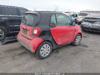 2017 Smart Fortwo, VIN WMEFJ5DA7HK195457. Фото 4 з 6 з аукціону IAAI. Каталог авто зі США OpenDataCar.