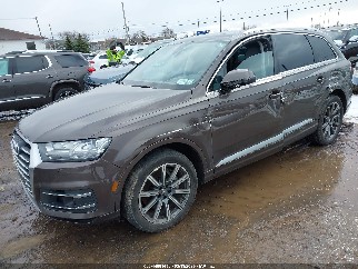 2018 Audi Q7, VIN WA1VAAF72JD011115. Фото 2 из 6 с аукциона IAAI. Каталог авто из США OpenDataCar.