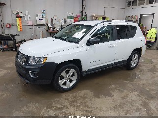 2011 Jeep Compass, VIN 1J4NF1FB2BD188660. Zdjęcie 2 z 6 z aukcji IAAI. Katalog aut z USA OpenDataCar.