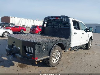 2018 Ford F-250, VIN 1FT7W2BT2JEB28647. Zdjęcie 4 z 6 z aukcji IAAI. Katalog aut z USA OpenDataCar.