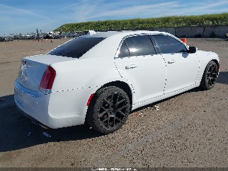 2015 Chrysler 300, VIN 2C3CCAAG6FH755085. Фото 4 з 6 з аукціону IAAI. Каталог авто зі США OpenDataCar.