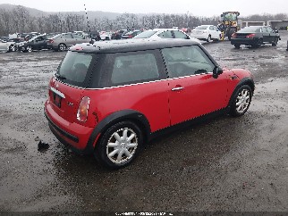 2004 Mini Cooper, VIN WMWRC334X4TC51871. Фото 4 з 6 з аукціону IAAI. Каталог авто зі США OpenDataCar.