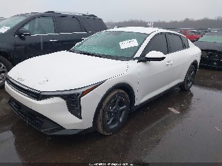 2025 Kia K4, VIN 3KPFT4DE1SE131222. Фото 2 з 6 з аукціону IAAI. Каталог авто зі США OpenDataCar.