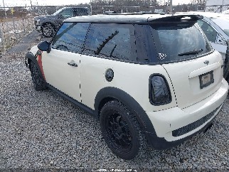 2010 Mini Cooper, VIN WMWMF7C53ATZ72348. Фото 3 з 6 з аукціону IAAI. Каталог авто зі США OpenDataCar.