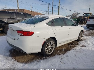 2015 Chrysler 200, VIN 1C3CCCEG1FN512197. Фото 4 з 6 з аукціону IAAI. Каталог авто зі США OpenDataCar.