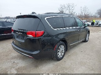 2017 Chrysler Pacifica, VIN 2C4RC1BG4HR752168. Фото 4 з 6 з аукціону IAAI. Каталог авто зі США OpenDataCar.