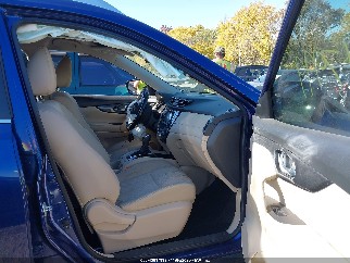 2017 Nissan Rogue, VIN JN8AT2MT7HW153886. Фото 5 з 6 з аукціону IAAI. Каталог авто зі США OpenDataCar.