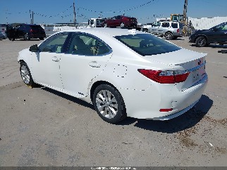2015 Lexus ES 300h, VIN JTHBW1GGXF2100246. Photo 3 of 6 from IAAI auction. OpenDataCar US salvage catalog.