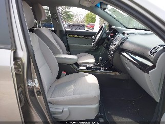 2014 Kia Sorento, VIN 5XYKT4A61EG434696. Фото 5 з 6 з аукціону IAAI. Каталог авто зі США OpenDataCar.