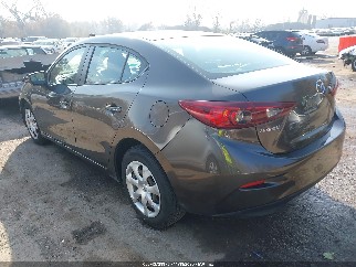 2017 Mazda 3, VIN 3MZBN1U74HM145281. Фото 3 з 6 з аукціону IAAI. Каталог авто зі США OpenDataCar.