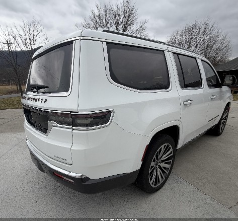 2022 Jeep Grand Wagoneer, VIN 1C4SJVGJ3NS165943. Фото 4 з 6 з аукціону IAAI. Каталог авто зі США OpenDataCar.