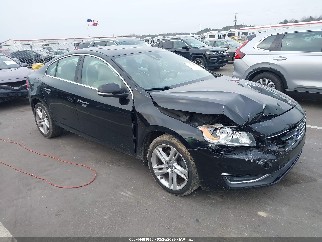 2015 Volvo S60, VIN YV140MFK8F1350684. Фото 1 из 6 с аукциона IAAI. Каталог авто из США OpenDataCar.
