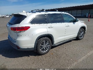 2017 Toyota Highlander, VIN 5TDJZRFH2HS475119. Фото 4 з 6 з аукціону IAAI. Каталог авто зі США OpenDataCar.