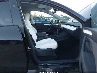 2025 Tesla Model Y, VIN 7SAYGAEE0SF251469. Фото 5 з 6 з аукціону IAAI. Каталог авто зі США OpenDataCar.