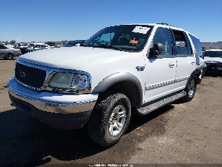 2002 Ford Expedition, VIN 1FMFU16L02LA22714. Фото 2 з 6 з аукціону IAAI. Каталог авто зі США OpenDataCar.