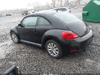 2015 Volkswagen Beetle, VIN 3VWF17AT6FM645215. Zdjęcie 3 z 6 z aukcji IAAI. Katalog aut z USA OpenDataCar.