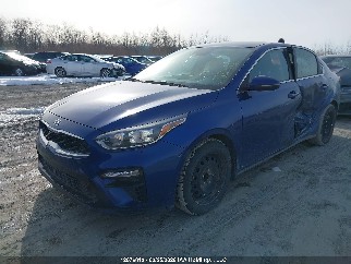 2021 Kia Forte, VIN 3KPF54AD8ME365785. Фото 2 из 6 с аукциона IAAI. Каталог авто из США OpenDataCar.