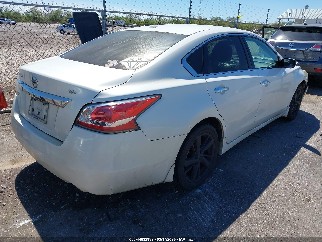 2015 Nissan Altima, VIN 1N4AL3AP8FC237275. Фото 4 з 6 з аукціону IAAI. Каталог авто зі США OpenDataCar.