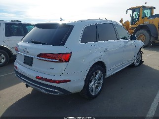 2020 Audi Q7, VIN WA1LXAF72LD000432. Фото 4 из 6 с аукциона IAAI. Каталог авто из США OpenDataCar.