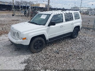 2016 Jeep Patriot, VIN 1C4NJPBB9GD649521. Фото 2 з 6 з аукціону IAAI. Каталог авто зі США OpenDataCar.