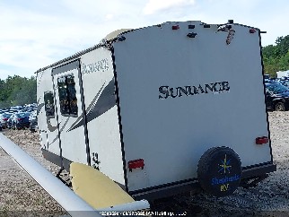 2019 Heartland Sundance, VIN 5SFSB2220KE391912. Zdjęcie 3 z 6 z aukcji IAAI. Katalog aut z USA OpenDataCar.