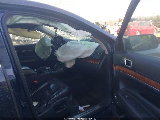 2011 Lincoln MKT, VIN 2LMHJ5AR1BBJ51490. Фото 5 з 6 з аукціону IAAI. Каталог авто зі США OpenDataCar.