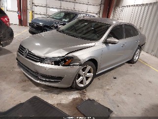 2012 Volkswagen Passat, VIN 1VWBH7A30CC098322. Фото 2 з 6 з аукціону IAAI. Каталог авто зі США OpenDataCar.