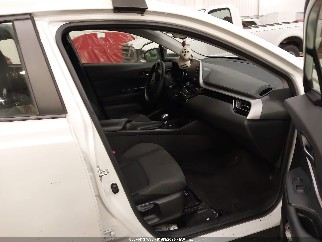 2021 Toyota C-HR, VIN JTNKHMBX1M1095618. Фото 5 з 6 з аукціону IAAI. Каталог авто зі США OpenDataCar.