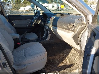 2016 Subaru Forester, VIN JF2SJAAC4GG470555. Фото 5 з 6 з аукціону IAAI. Каталог авто зі США OpenDataCar.
