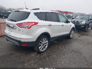 2016 Ford Escape, VIN 1FMCU9GXXGUA34552. Фото 4 з 6 з аукціону IAAI. Каталог авто зі США OpenDataCar.