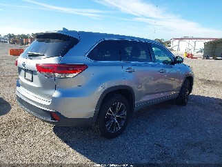 2018 Toyota Highlander, VIN 5TDZZRFH5JS254087. Zdjęcie 4 z 6 z aukcji IAAI. Katalog aut z USA OpenDataCar.