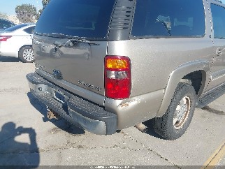 2002 Chevrolet Suburban 1500, VIN 1GNFK16T82J196690. Фото 6 з 6 з аукціону IAAI. Каталог авто зі США OpenDataCar.