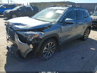 2022 Toyota Corolla Cross, VIN 7MUDAABG1NV038524. Фото 2 з 6 з аукціону IAAI. Каталог авто зі США OpenDataCar.