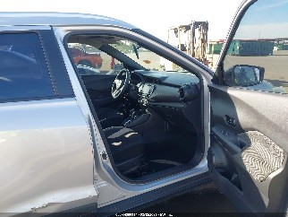 2019 Nissan Kicks, VIN 3N1CP5CUXKL523457. Фото 5 з 6 з аукціону IAAI. Каталог авто зі США OpenDataCar.