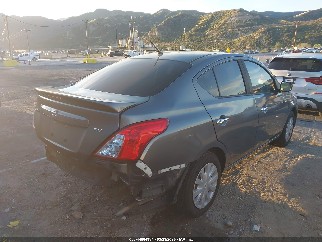2018 Nissan Versa, VIN 3N1CN7AP8JL801477. Zdjęcie 4 z 6 z aukcji IAAI. Katalog aut z USA OpenDataCar.