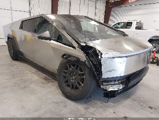 2025 Tesla Cybertruck, VIN 7G2CEHEE1SA060806. Photo 1 of 6 from IAAI auction. OpenDataCar US salvage catalog.