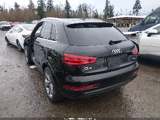 2015 Audi Q3, VIN WA1GFCFS5FR009900. Фото 3 из 6 с аукциона IAAI. Каталог авто из США OpenDataCar.
