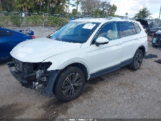 2019 Volkswagen Tiguan, VIN 3VV2B7AX7KM011991. Фото 2 из 6 с аукциона IAAI. Каталог авто из США OpenDataCar.