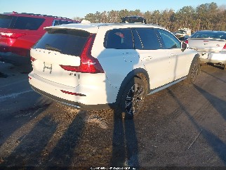 2023 Volvo V60 Cross Country, VIN YV4L12WB6P2107452. Фото 4 из 6 с аукциона IAAI. Каталог авто из США OpenDataCar.