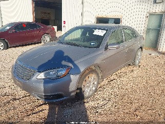 2014 Chrysler 200, VIN 1C3CCBAB5EN213802. Фото 2 из 6 с аукциона IAAI. Каталог авто из США OpenDataCar.