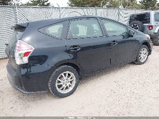 2015 Toyota Prius V, VIN JTDZN3EU4FJ023130. Фото 4 з 6 з аукціону IAAI. Каталог авто зі США OpenDataCar.