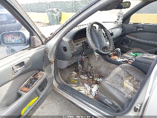 1991 Lexus LS 400, VIN JT8UF11E1M0080302. Фото 5 из 6 с аукциона IAAI. Каталог авто из США OpenDataCar.