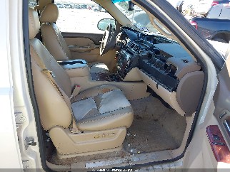 2011 Chevrolet Suburban 1500, VIN 1GNSCKE09BR103105. Фото 5 з 6 з аукціону IAAI. Каталог авто зі США OpenDataCar.