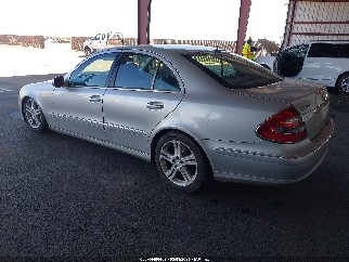 2005 Mercedes-benz E-Class, VIN WDBUF70J25A692442. Фото 3 з 6 з аукціону IAAI. Каталог авто зі США OpenDataCar.