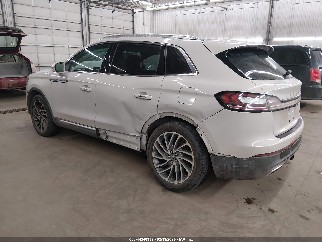 2020 Lincoln Nautilus, VIN 2LMPJ8KP9LBL02734. Zdjęcie 3 z 6 z aukcji IAAI. Katalog aut z USA OpenDataCar.