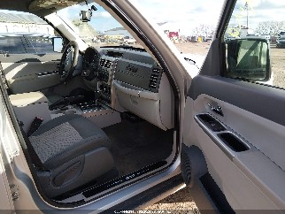 2008 Jeep Liberty, VIN 1J8GN58K58W103208. Фото 5 из 6 с аукциона IAAI. Каталог авто из США OpenDataCar.